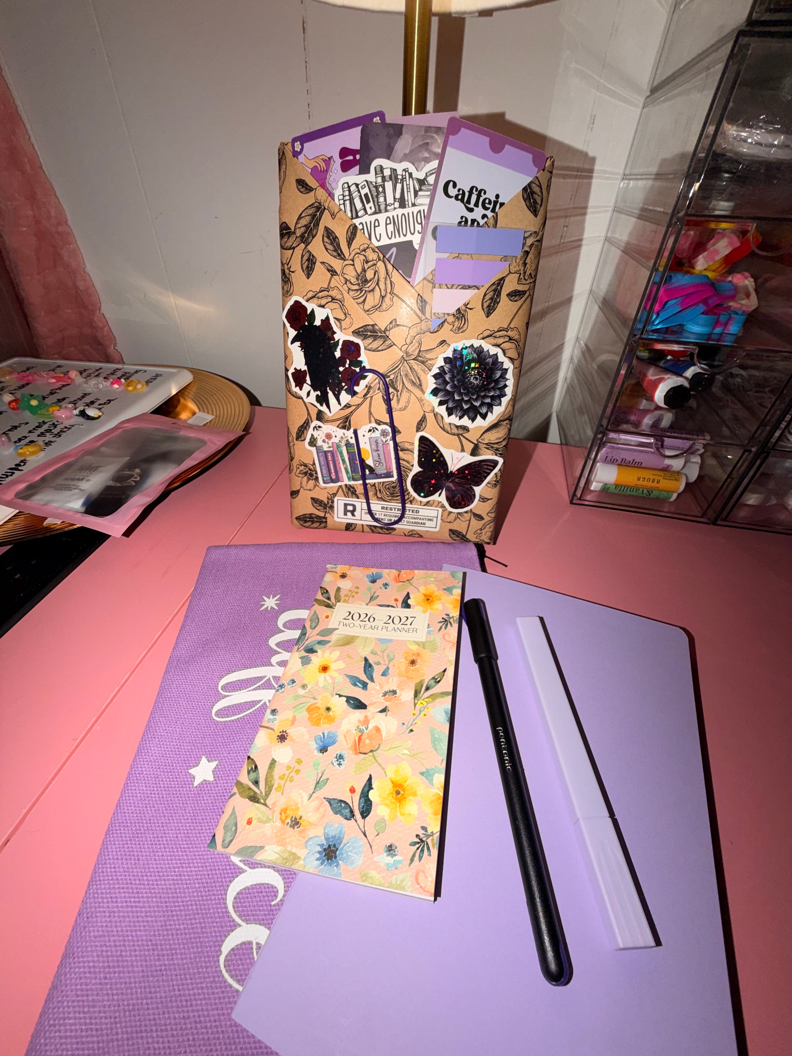 Spicy blind date with a book